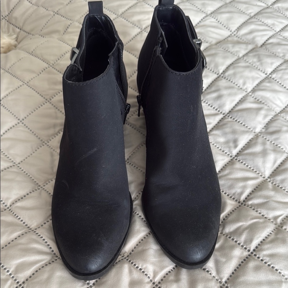 Sonoma Black Ankle Boots with Elastic Panels